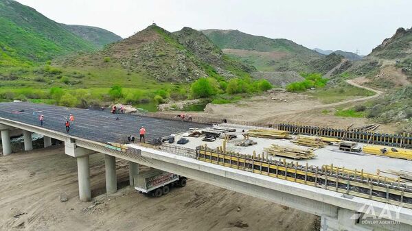 Государственное агентство автомобильных дорог Азербайджана опубликовало фотографии строительства новой автомобильной дороги в объезд Бердзора - Sputnik Армения