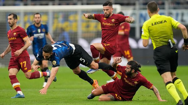 Футбольный матч Итальянской Серии А между клубами Интер и Рома (23 апреля 2022). Милан - Sputnik Армения