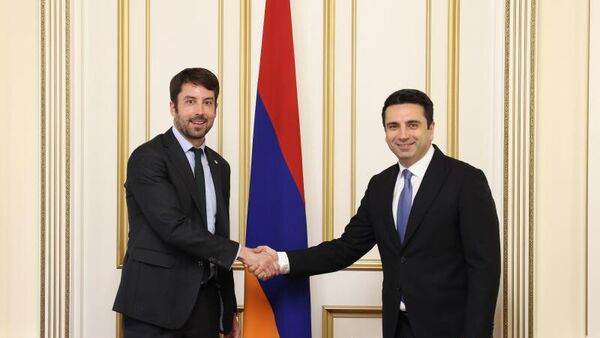 Председатель НС РА Ален Симонян принял представителей делегации, осуществившей наблюдательскую миссию БДИПЧ / ОБСЕ (27 апреля 2022). Еревaн - Sputnik Армения