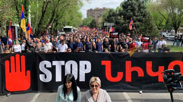 Шествие сторонников партии РПА к площади Франции (1 мая 2022). Еревaн - Sputnik Армения