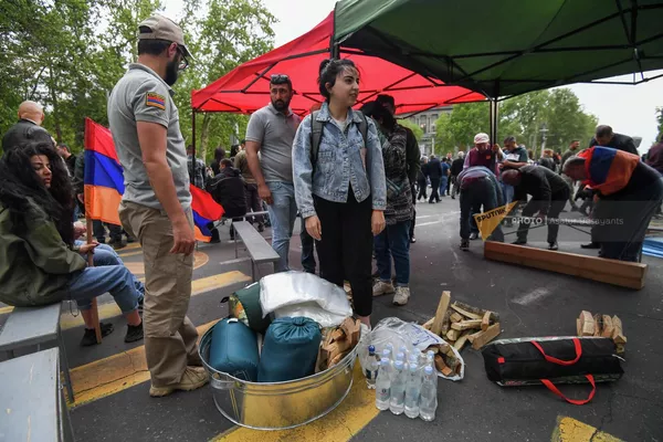 Активисты намерены провести на площади ночь  - Sputnik Армения