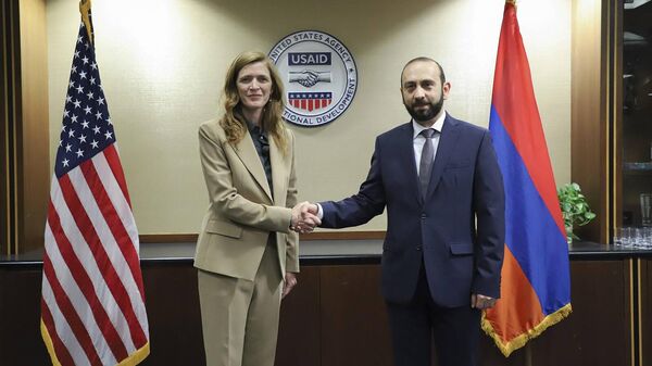 Mинистр иностранных дел Арарат Мирзоян встретился с управляющим агентства США по международному развитию (USAID) Самантой Пауэр (2 мая 2022). Вашингтон - Sputnik Армения