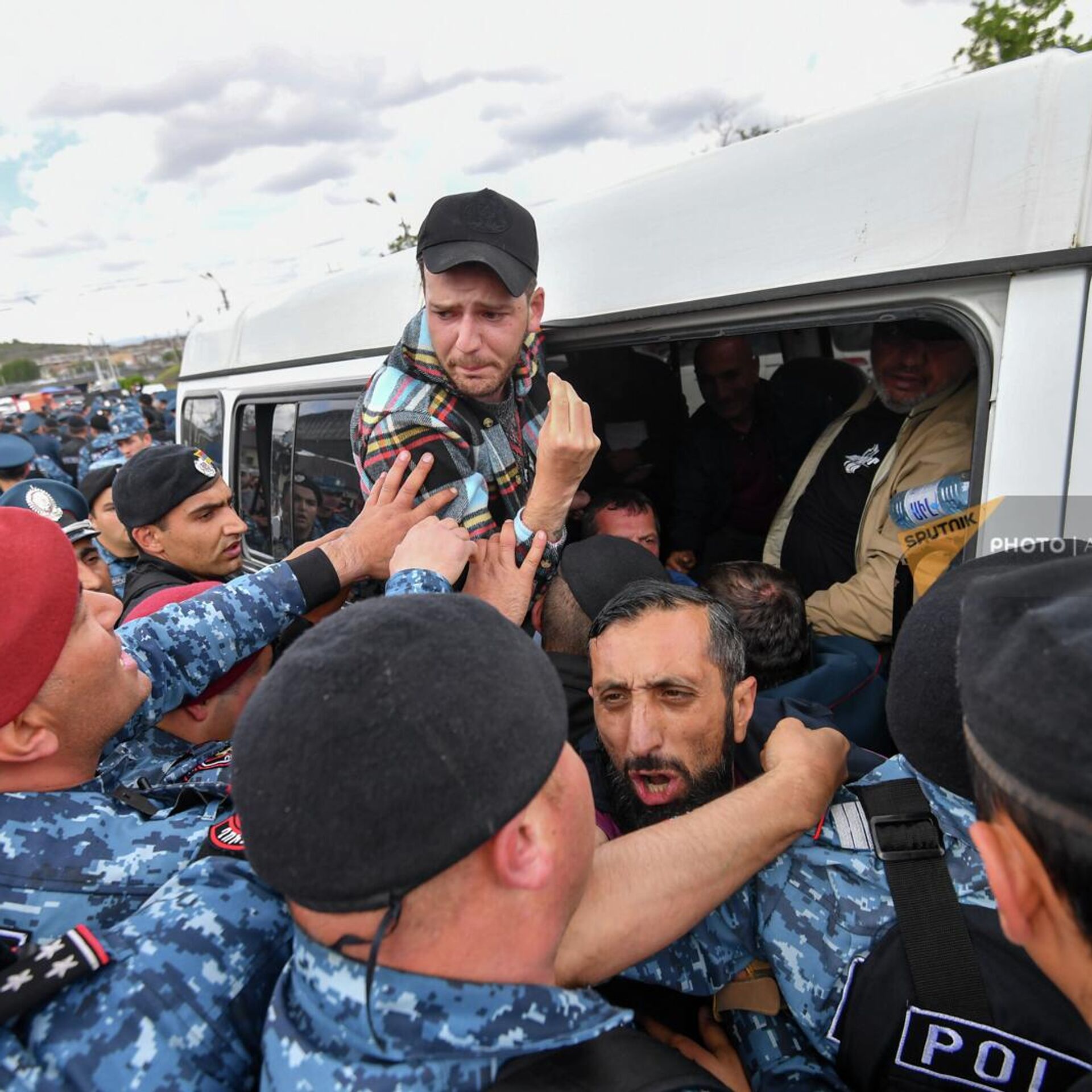 Последние новости армении сегодняшний. Мобилизация в Армении. Полиция Армении. Оппозиция Армении. Последние события в обществе.