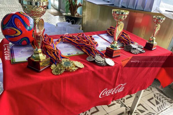 Ռոման Բերեզովսկու մրցանակի համար անցկացվող դպրոցականների ֆուտբոլային մրցաշարը Գյումրիում - Sputnik Արմենիա