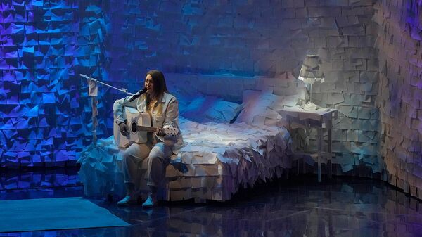 Роза Линн исполняет песню Snap во время репетиции конкурса Евровидение (9 мая 2022). Турин - Sputnik Армения