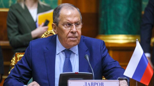Министр иностранных дел РФ Сергей Лавров на заседании Совета глав МИД стран СНГ (13 мая 2022). Душанбе - Sputnik Армения