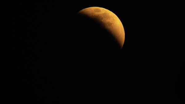 Лунное затмение в Калифорнии  - Sputnik Армения
