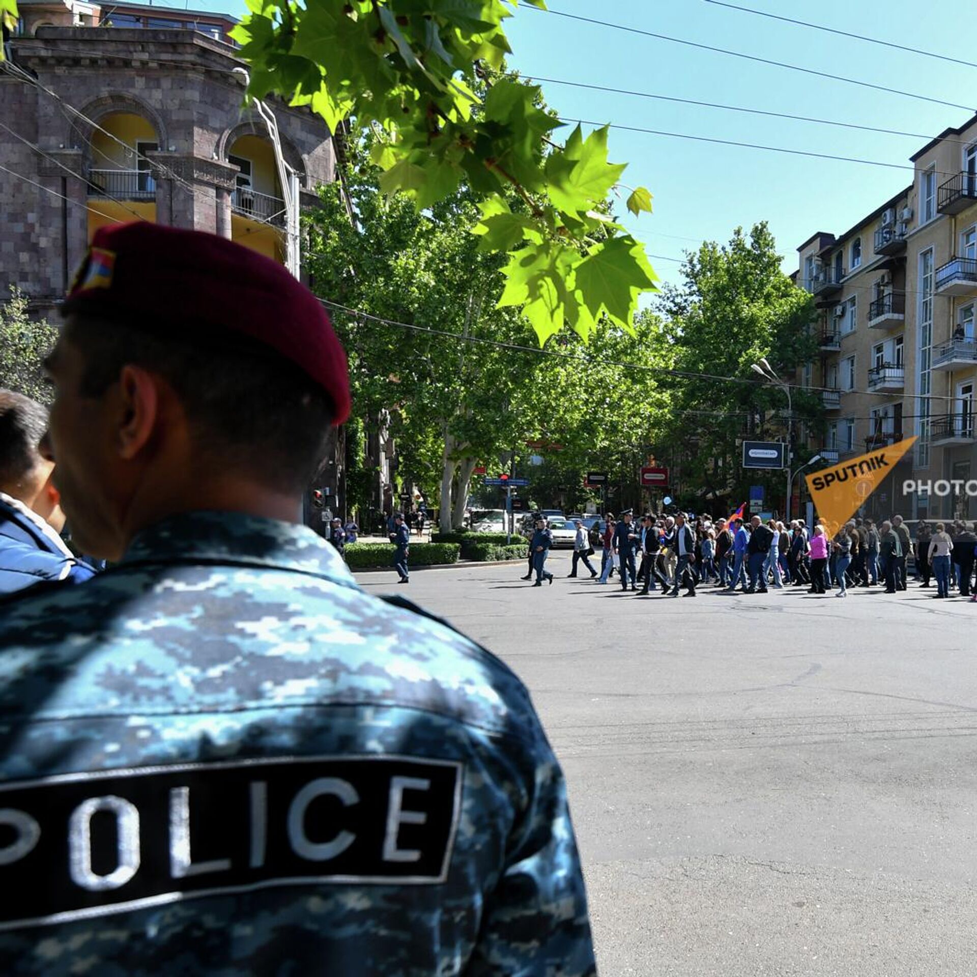 Вооруженные люди ворвались в полицию в ереване. Полиция Еревана. Милиция Армении. Полиция фото. Милиция и полиция.