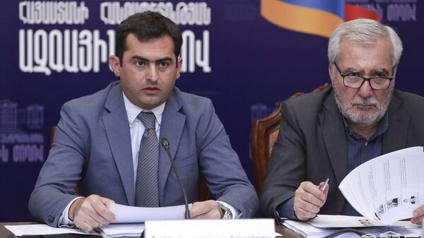 Заместитель председателя НС Акоп Аршакян принял участие в совместном внеочередном заседании постоянных комиссий ПА ОДКБ в формате видеоконференции (17 мая 2022). Еревaн - Sputnik Армения