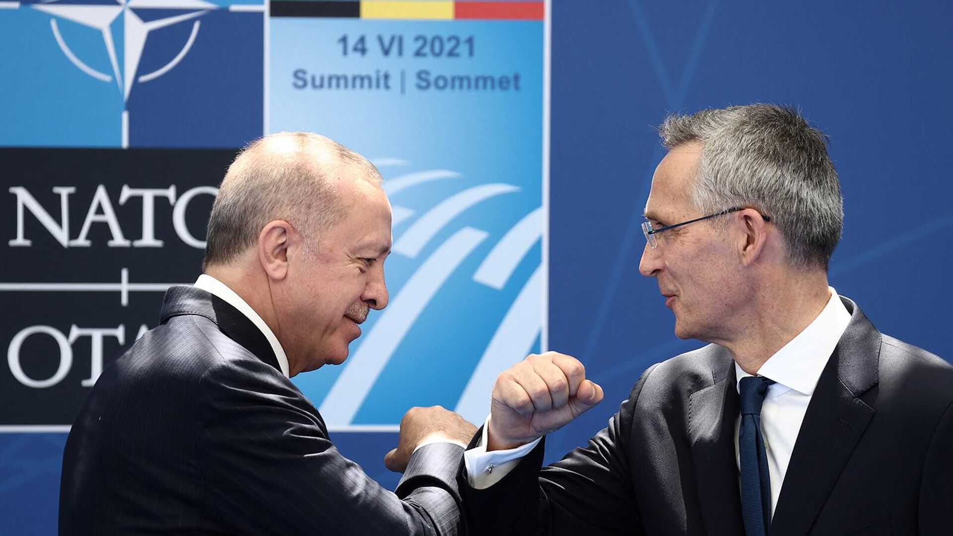 Генеральный секретарь НАТО Йенс Столтенберг и президент Турции Реджеп Тайип Эрдоган во время саммита НАТО в штаб-квартире Альянса (14 июня 2021). Брюссель - Sputnik Армения, 1920, 21.05.2022