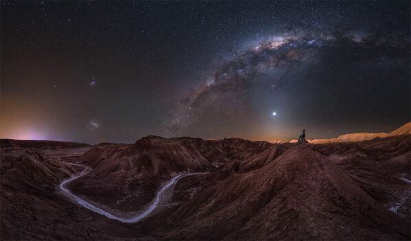Снимок The salt road чилийского фотографа Alexis Trigo , вошедший в список 25 лучших фотографий конкурса 2022 Milky Way Photographer of the Year. - Sputnik Армения