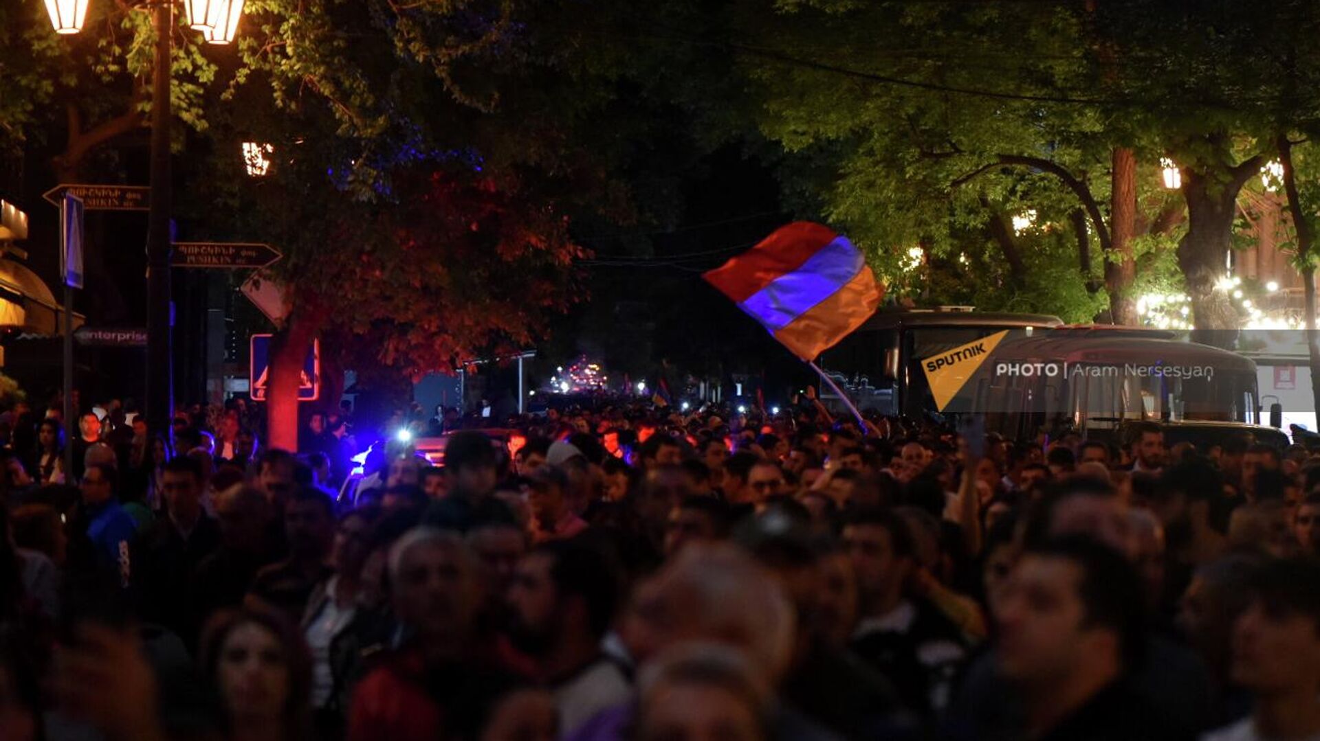 Митинг участников оппозиции в рамках акции неповиновения (19 мая 2022). Еревaн - Sputnik Армения, 1920, 19.05.2022