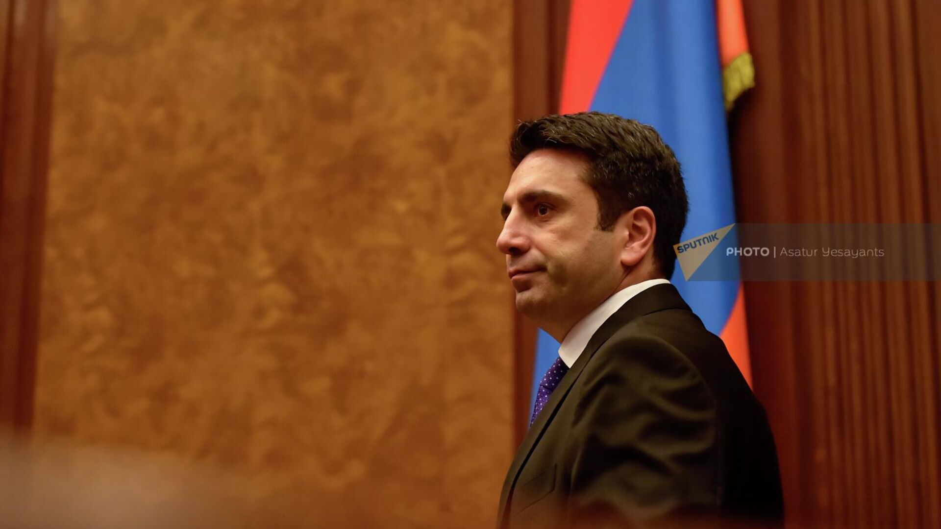Спикер Национального собрания Ален Симонян перед началом правительственного часа в НС Армении (25 мая 2022). Еревaн - Sputnik Армения, 1920, 30.06.2022