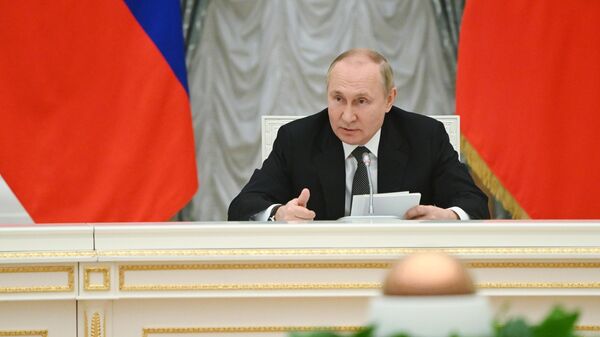 Президент РФ Владимир Путин проводит заседание президиума Государственного Совета (25 мая 2022). Москвa - Sputnik Армения