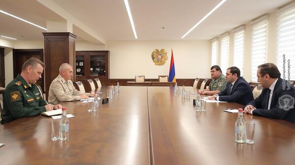  ՀՀ պաշտպանության նախարար Սուրեն Պապիկյանն ընդունել է Արցախում Ռուսաստանի խաղաղապահ ուժերի հրամանատար, գեներալ-մայոր Անդրեյ Վոլկովին - Sputnik Արմենիա