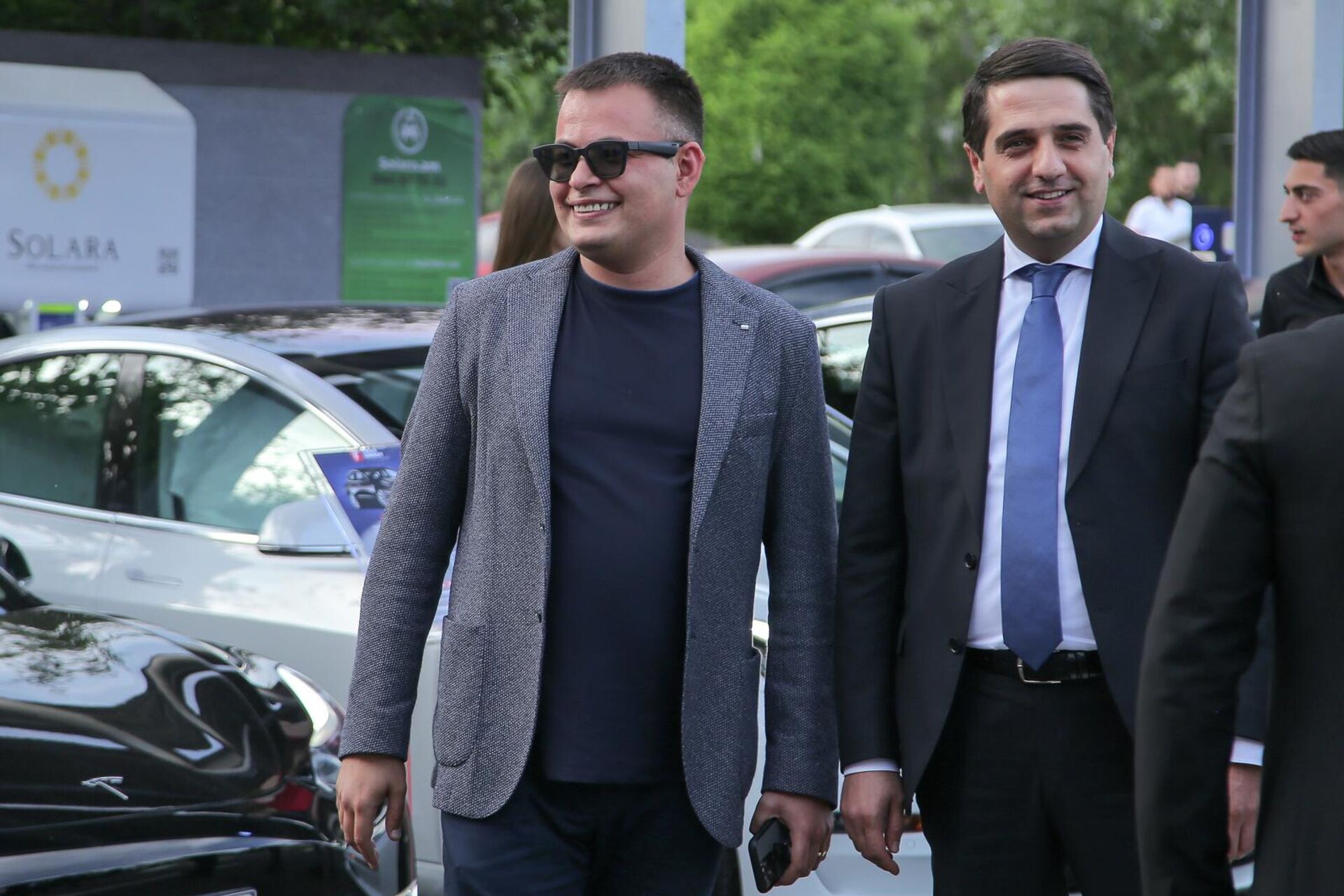 В Армении открылся салон электромобилей Tesla – Tesla Energy - 03.06. ...