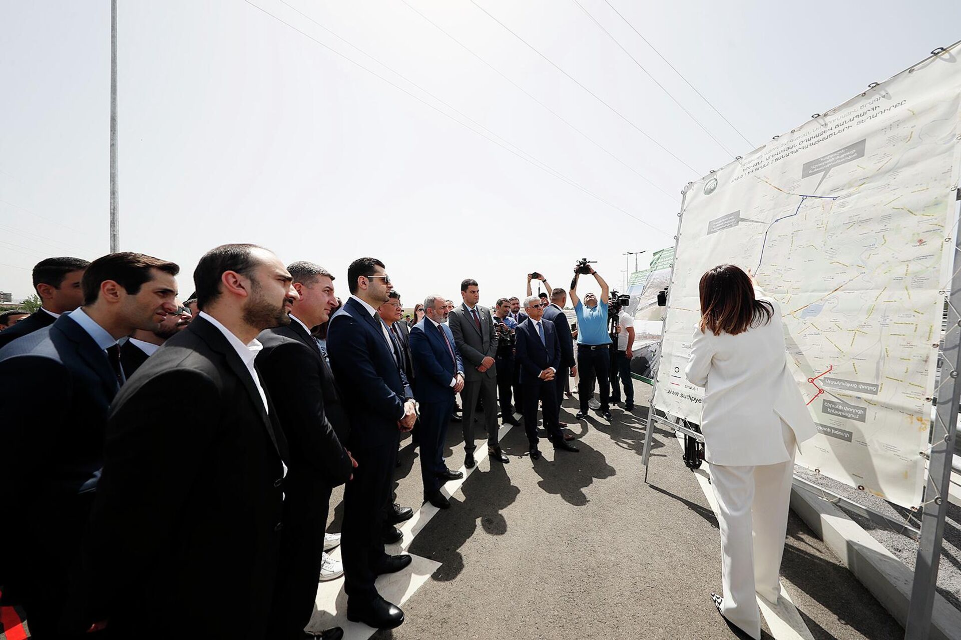 Премьер-министр Никол Пашинян присутствовал на церемонии открытия нового участка дороги Аргаванд-Ширак (4 июня 2022). Еревaн - Sputnik Արմենիա, 1920, 04.06.2022