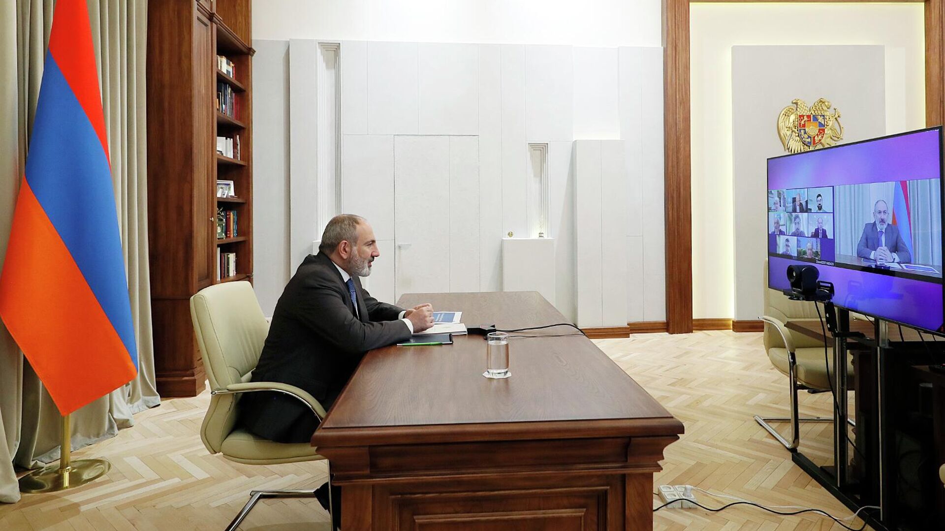 Премьер-министр Никол Пашинян провел первое заседание Совета по экономической политике по видеосвязи (6 июня 2022). Еревaн - Sputnik Армения, 1920, 06.06.2022