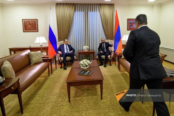 Арарат Мирзоян и Сергей Лавров на встрече в узком кругу - Sputnik Армения