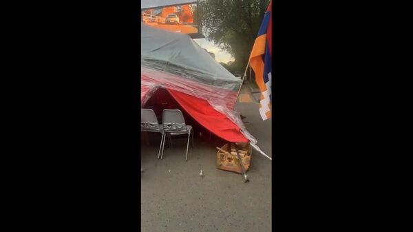 Наезд на палатку на площади Франции - Sputnik Արմենիա