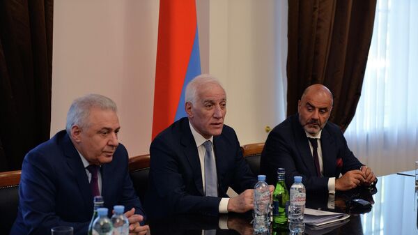 Президент Ваагн Хачатурян встретился с представителями армянской общины России (17 июня 2022). Санкт-Петербург - Sputnik Армения