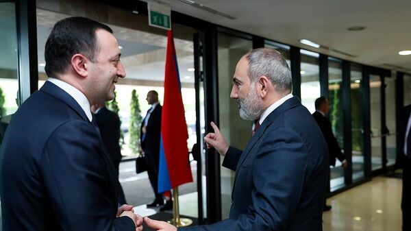 Встреча премьер-министров Армении и Грузии Никола Пашиняна и Ираклия Гарибашвили (18 июня 2022). Дилижан - Sputnik Армения