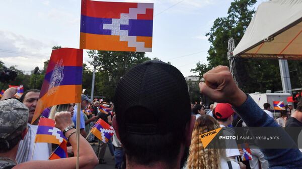 Митинг оппозиции на площади Франции (24 июня 2022). Еревaн - Sputnik Армения