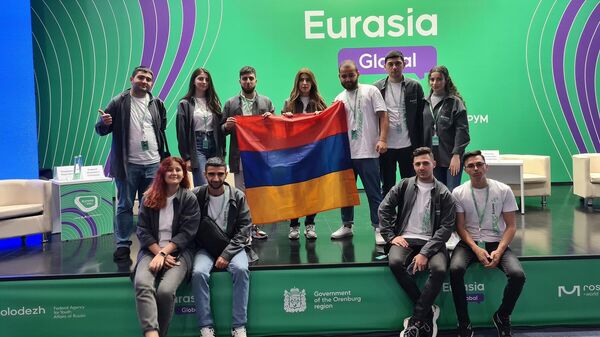 Десять студентов армянских вузов приняли участие в 7-м Международном молодежном форуме Eurasia Global (27 июня 2022). Оренбург - Sputnik Армения