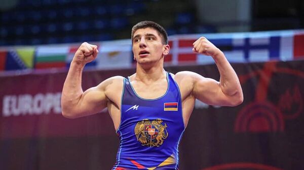 Бронзовый призер молодежного Чемпионата Европы.по борьбе Виген Назарян  - Sputnik Армения