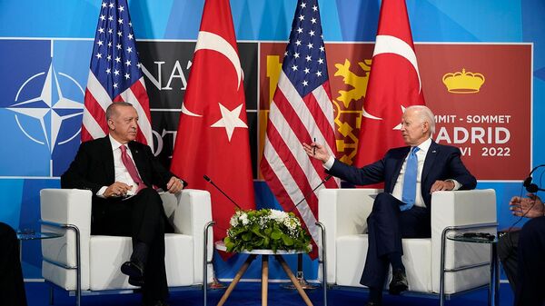Встреча президентов США и Турции Джо Байдена и Реджепа Тайипа Эрдогана во время саммита НАТО (29 июня 2022). Мадрид - Sputnik Армения