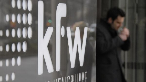Логотип банка Kfw во Франкфурте, Германия - Sputnik Армения