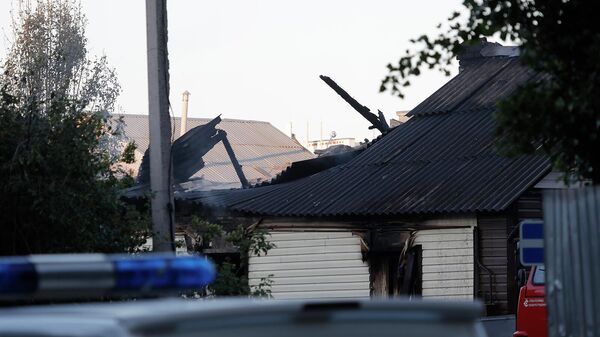 Пострадавший жилой дом в результате обстрелов со стороны Украины  - Sputnik Армения
