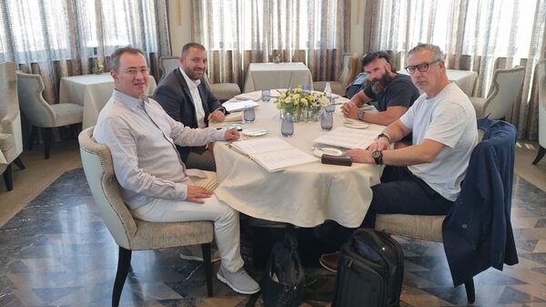 Министр экономики Ваан Керобян встретился с Деном Билзеряном (6 июля 2022). Еревaн - Sputnik Армения