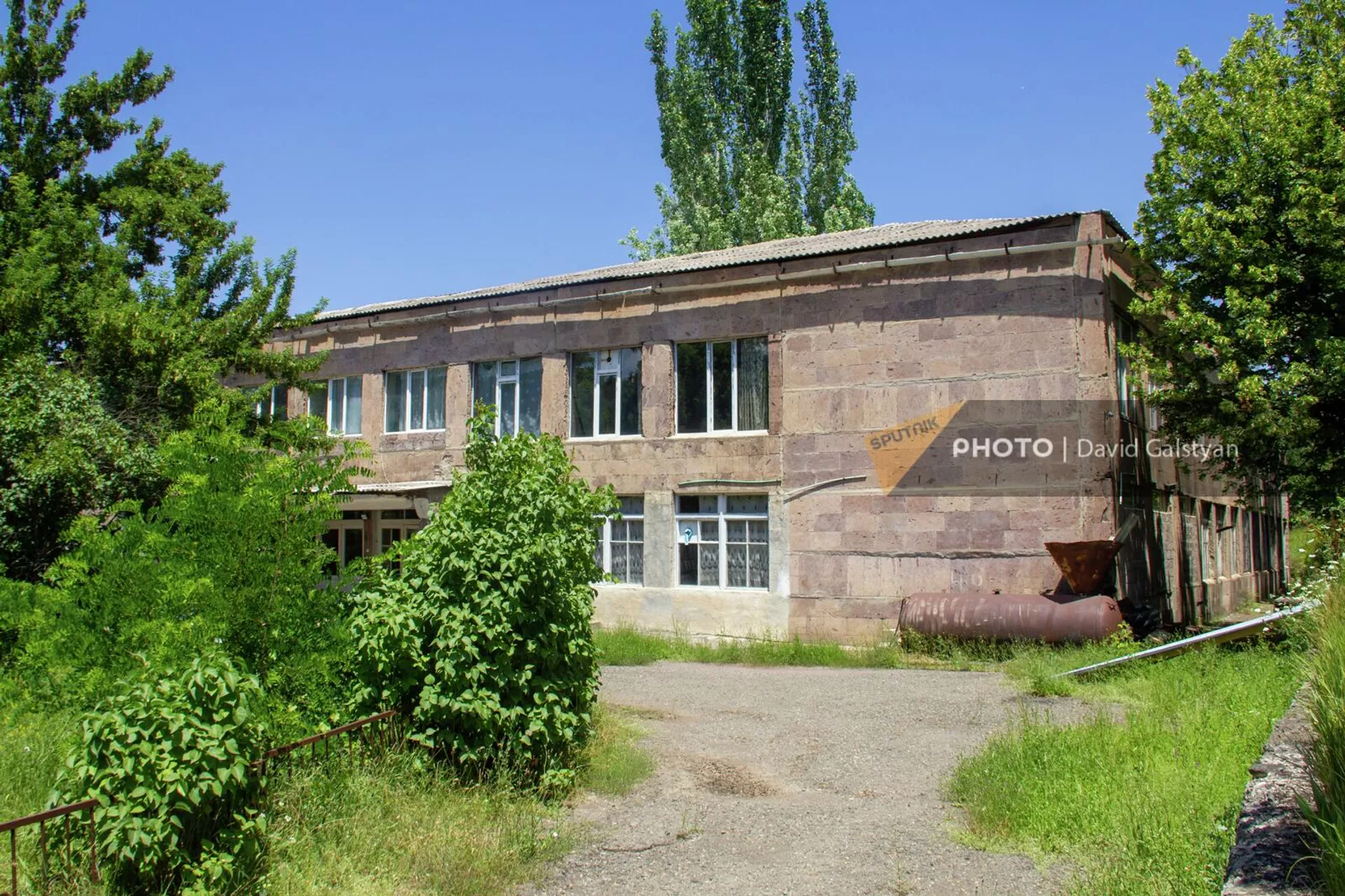 Здание школы села Барекамаван, Тавушская область - Sputnik Армения, 1920, 06.07.2022