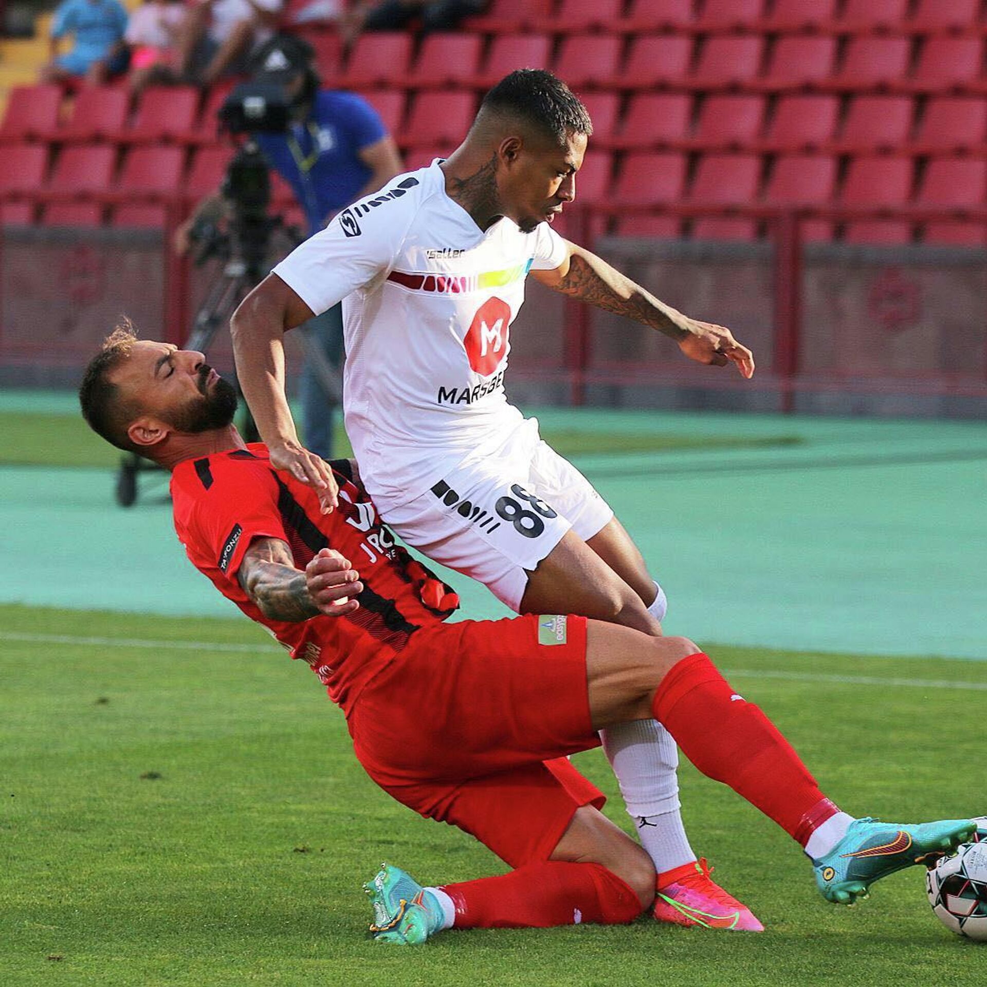 Кф балкани хамрун спартанс. ФК Хамрун. Хамрун Спартанс. Alashkert Football.