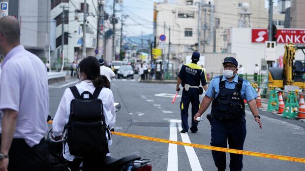 Ճապոնիայի նախկին վարչապետի վրա կրակելուց հետո ոստիկանները սահմանազատել են տարածքը - Sputnik Արմենիա
