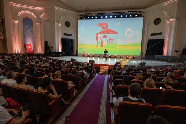 «Ոսկե ծիրան» 19-րդ միջազգային կինոփառատոնի բացման արարողությունը - Sputnik Արմենիա