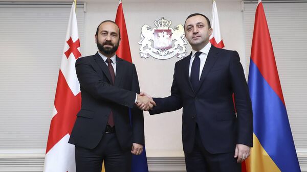Министр иностранных дел РА Арарат Мирзоян встретился с премьер-министром Грузии Ираклием Гарибашвили (16 июля 2022). Тбилиси - Sputnik Армения