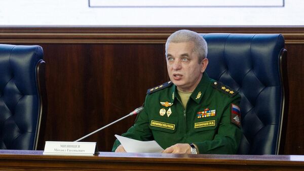 Начальник Национального центра управления обороной генерал-полковник Михаил Мизинцев на совместном заседании межведомственных координационных штабов России и Сирии по возвращению беженцев (11 декабря 2018). Москвa - Sputnik Армения