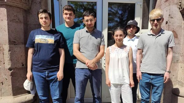 Ֆիզիկայի միջազգային 52-րդ օլիմպիադայի մասնակից դպրոցականների թիմը Հայաստանից - Sputnik Արմենիա