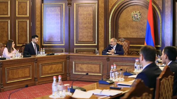 Совещание по вопросу концепции развития системы закупок под председательством премьер-министра Никола Пашиняна (21 июля 2022). Еревaн - Sputnik Армения
