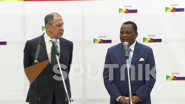 Глава МИД Конго обратился к Лаврову на русском языке и в шутку спросил его позволения перейти на французский - Sputnik Армения