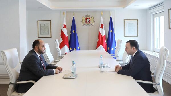 Руководитель аппарата премьер-министра Араик Арутюнян встретился с премьер-министром Грузии Ираклием Гарибашвили (1 августа 2022). Тбилиси - Sputnik Армения