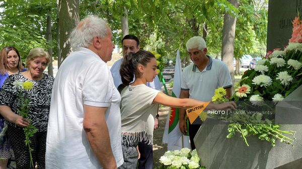Мероприятие около Памятника жертвам геноцида езидов в Кольцевом парке (3 августа 2022). Еревaн - Sputnik Армения