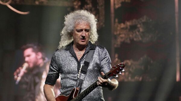 Гитарист Queen Брайан Мэй во время выступления на открытии The Rhapsody Tour группы Queen и Адама Ламберта в The Forum (19 июля 2019). Калифорния - Sputnik Армения