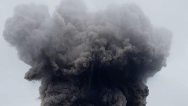 Пепловый выброс вулкана Эбеко зафиксировали на острове Парамушир - Sputnik Армения