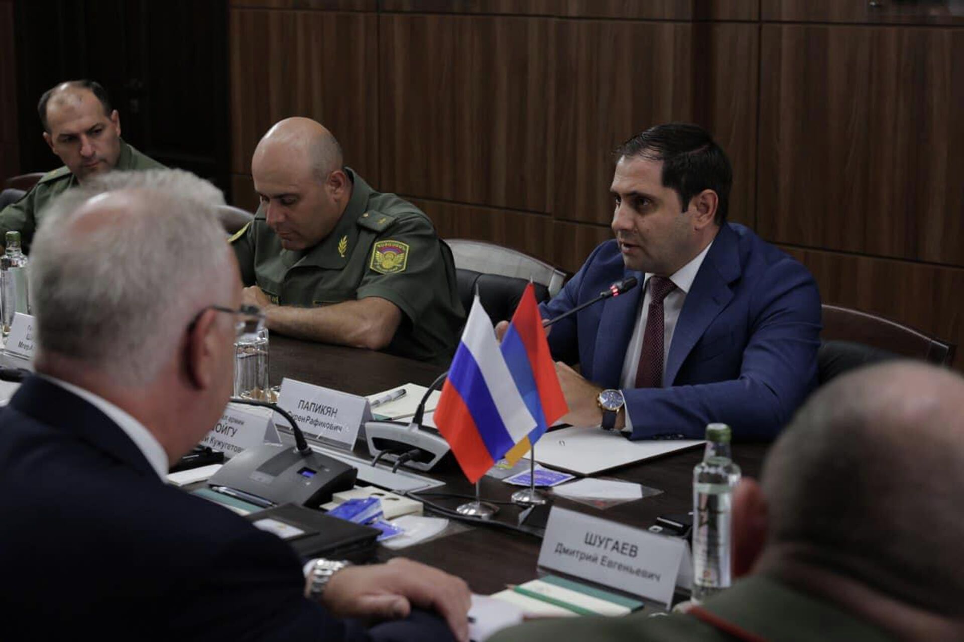 В рамках рабочего визита в Россию министр обороны Сурен Папикян встретился с российским коллегой генералом армии Сергеем Шойгу (16 августа 2022). Москва - Sputnik Արմենիա, 1920, 16.08.2022