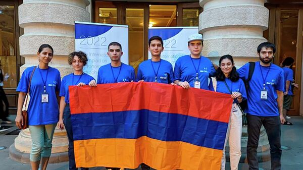 Участники 15-й Международной олимпиады по астрономии и астрофизике завоевали 3 бронзовые медали - Sputnik Армения