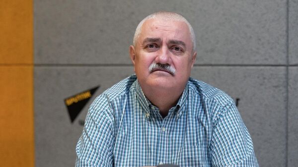 Координатор Евразийского экспертного клуба, политолог Арам Сафарян в гостях радио Sputnik - Sputnik Армения