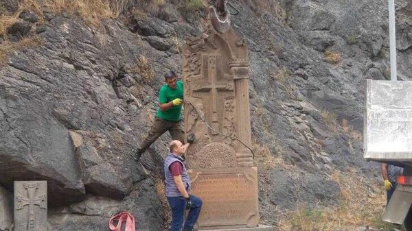 Эвакуация памятников из общин Бердзор, Неркин Сус и Ахавно - Sputnik Армения